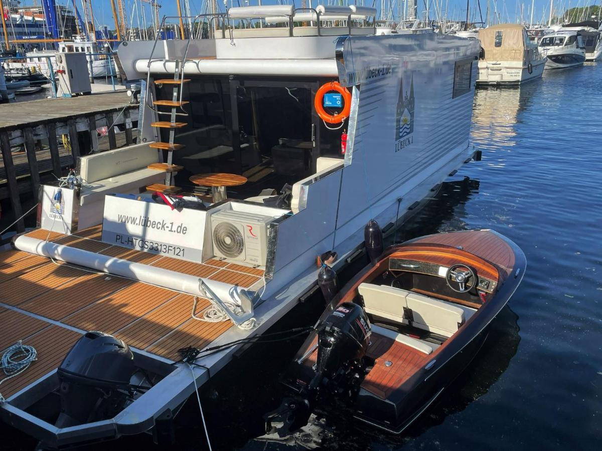 Hausboot Mit Traumlage In Luebeck-Travemuende Hotel Buitenkant foto