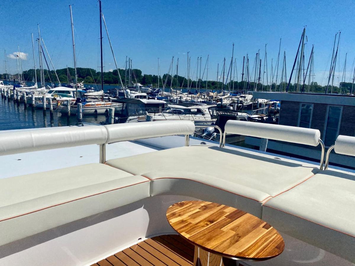 Hausboot Mit Traumlage In Luebeck-Travemuende Hotel Buitenkant foto