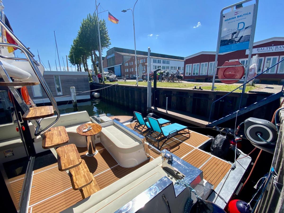 Hausboot Mit Traumlage In Luebeck-Travemuende Hotel Buitenkant foto