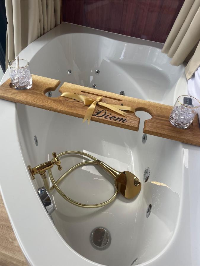 Hausboot Mit Traumlage In Luebeck-Travemuende Hotel Buitenkant foto