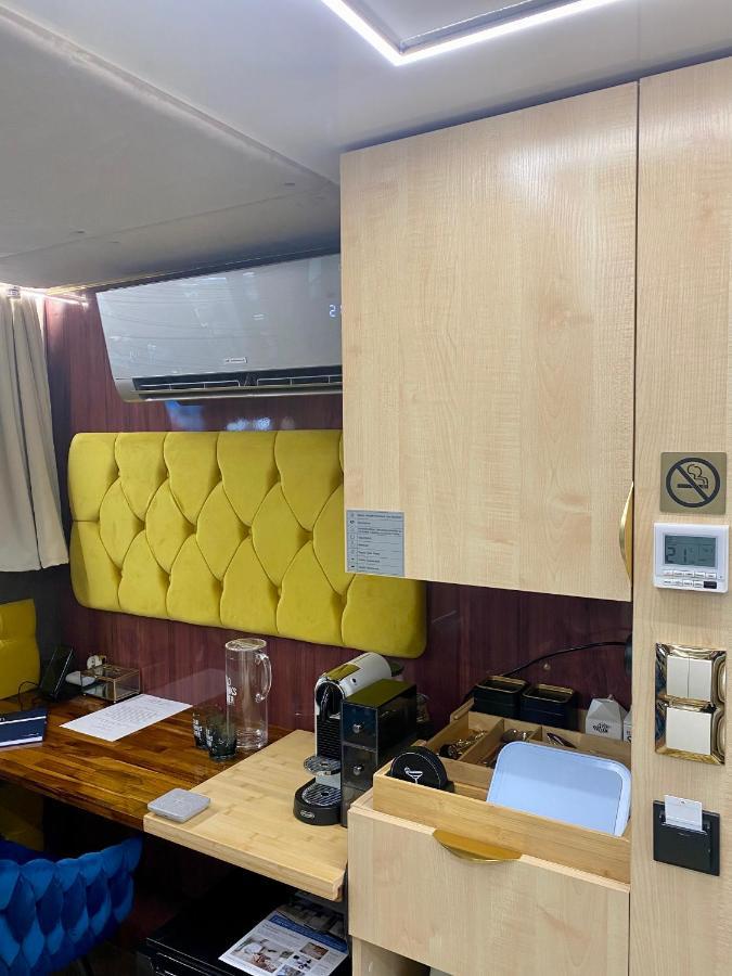 Hausboot Mit Traumlage In Luebeck-Travemuende Hotel Buitenkant foto