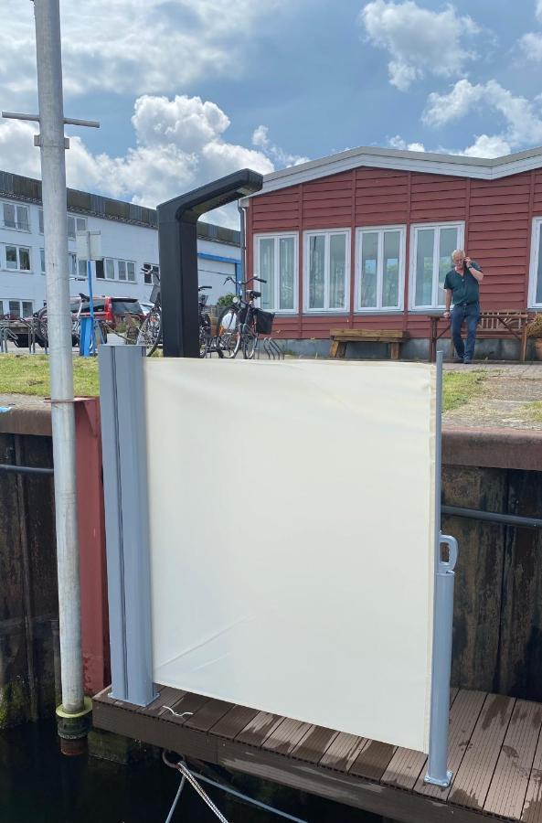 Hausboot Mit Traumlage In Luebeck-Travemuende Hotel Buitenkant foto