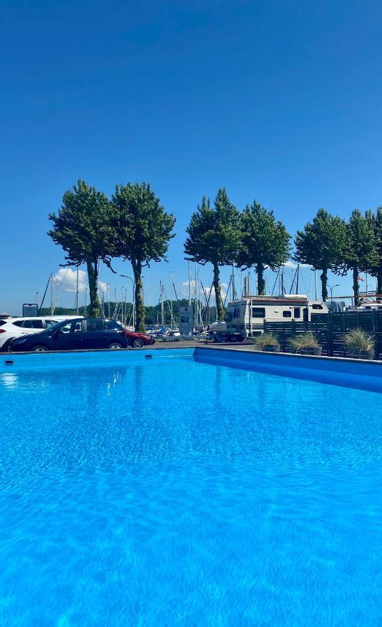 Hausboot Mit Traumlage In Luebeck-Travemuende Hotel Buitenkant foto
